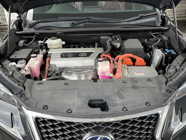レクサス ＮＸ 300h Fスポーツ 京都府 2015(平27)年 11.4万km グラファイトブラックガラスフレーク 純正ナビ9.8インチ/３眼ＬＥＤヘッドライト　/パワーシート　/シートヒーター＆ベンチレーター　/赤レザーシート　/ステアリングヒーター　/パドルシフト　/レーダークルーズコントロール　/バック・サイドカメラ　/コーナーセンサー　/オートライト/メモリーパワーシート/プッシュスタート/フルセグテレビ/ウィンカーミラー/ETCビルトイン/プリクラッシュセーフティー/コーナーセンサー前後/スマートキー/Bluetooth接続/純正18インチAW/禁煙車