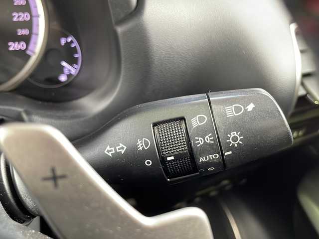 レクサス ＮＸ 300h Fスポーツ 京都府 2015(平27)年 11.4万km グラファイトブラックガラスフレーク 純正ナビ9.8インチ/３眼ＬＥＤヘッドライト　/パワーシート　/シートヒーター＆ベンチレーター　/赤レザーシート　/ステアリングヒーター　/パドルシフト　/レーダークルーズコントロール　/バック・サイドカメラ　/コーナーセンサー　/オートライト/メモリーパワーシート/プッシュスタート/フルセグテレビ/ウィンカーミラー/ETCビルトイン/プリクラッシュセーフティー/コーナーセンサー前後/スマートキー/Bluetooth接続/純正18インチAW/禁煙車