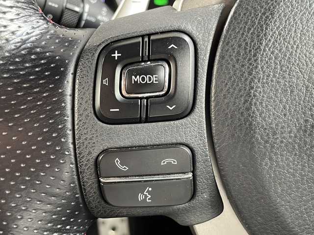 レクサス ＮＸ 300h Fスポーツ 京都府 2015(平27)年 11.4万km グラファイトブラックガラスフレーク 純正ナビ9.8インチ/３眼ＬＥＤヘッドライト　/パワーシート　/シートヒーター＆ベンチレーター　/赤レザーシート　/ステアリングヒーター　/パドルシフト　/レーダークルーズコントロール　/バック・サイドカメラ　/コーナーセンサー　/オートライト/メモリーパワーシート/プッシュスタート/フルセグテレビ/ウィンカーミラー/ETCビルトイン/プリクラッシュセーフティー/コーナーセンサー前後/スマートキー/Bluetooth接続/純正18インチAW/禁煙車