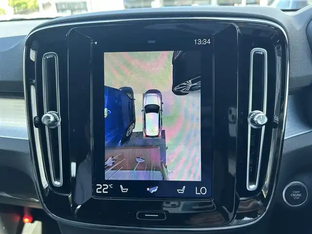 ボルボ ＸＣ４０ B4 モメンタム 滋賀県 2020(令2)年 3万km グレー 純正ナビ　/（ＤＴＶ/ＢＴ/ＣａｒＰｌａｙ）/３６０°カメラ　/衝突軽減ブレーキ　/ＡＣＣ　/ＬＫＡ　/電動リアゲート　/シートヒーター　/コーナーセンサー　/ＥＴＣ　/ドライブレコーダー　/純正１８インチＡＷ