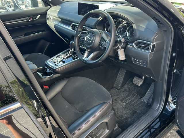 マツダ ＣＸ－８ XD ブラックトーンエディション 広島県 2023(令5)年 2.8万km ジェットブラックマイカ サンルーフ/BOSEサウンド/純正ディスプレイナビ/フルセグTV/Bluetooth/USB/全方位カメラ/レーダークルーズコントロール/LEDオートライト/ハーフレザーシート /パワーシート/メモリーシート /シートヒーター /ステアリングヒーター/ステアリングスイッチ/ETC/HUD/コーナーセンサー /BSM/ワイヤレス充電/ルーフレール/パワーバックドア /純正フロアマット/スマートキー/スペアキー /プッシュスタート /アイドリングストップ