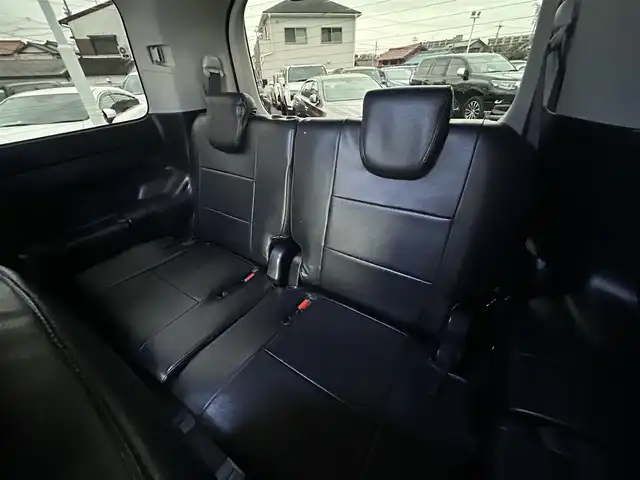 トヨタ ヴォクシー ZS 愛知県 2014(平26)年 10.3万km ブラック スマートキー/プッシュスタート/純正9インチナビ/フルセグTV/BT/バックカメラ/純正フリップダウンモニター/ビルトインETC/純正16インチAW/片側パワースライドドア/オートライト/純正フロアマット/純正ドアバイザー/取説、保証書
