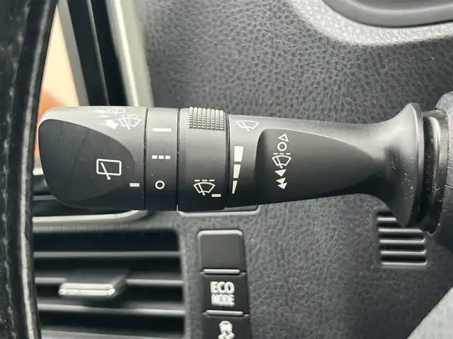 トヨタ ヴォクシー ZS 愛知県 2014(平26)年 10.3万km ブラック スマートキー/プッシュスタート/純正9インチナビ/フルセグTV/BT/バックカメラ/純正フリップダウンモニター/ビルトインETC/純正16インチAW/片側パワースライドドア/オートライト/純正フロアマット/純正ドアバイザー/取説、保証書