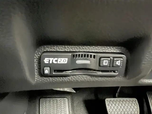 ホンダ ヴェゼル ハイブリッド e:HEV Z 千葉県 2025(令7)年 0.1千km プラチナホワイトパール 登録済未使用車/・登録時走行距離4km/ホンダセンシング/・衝突軽減ブレーキ/レーンキープアシスト/・レーダークルーズコントロール/オートハイビーム/・クリアランスソナー/ブラインドスポットモニター/純正9インチディスプレイナビ/・フルセグ/BT/USB/カープレイ/バックカメラ/ステアリングスイッチ/パドルシフト/ハンズフリーパワーバックドア/電動パーキングブレーキ/ブレーキホールド/ワイヤレス充電/ETC2.0/ハーフレザーシート/シートヒーター(D/N席)/LEDヘッドライト/オートライト/フォグライト/スマートキー/プッシュスタート