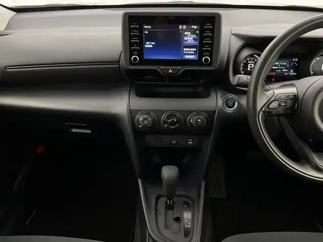 トヨタ ヤリスクロス X 新潟県 2022(令4)年 1.8万km シルバーメタリック ワンオーナー　/４ＷＤ　/禁煙車　/純正ディスプレイオーディオ/バックモニター　/Ｂｌｕｅｔｏｏｔｈ接続/ETC/スペアキー1本　/ＡＷ付きスタッドレスタイヤ/クルーズコントロール/前方ドライブレコーダー　/純正フロアマット　/衝突被害軽減ブレーキ　/保証書　/取扱説明書/記録簿