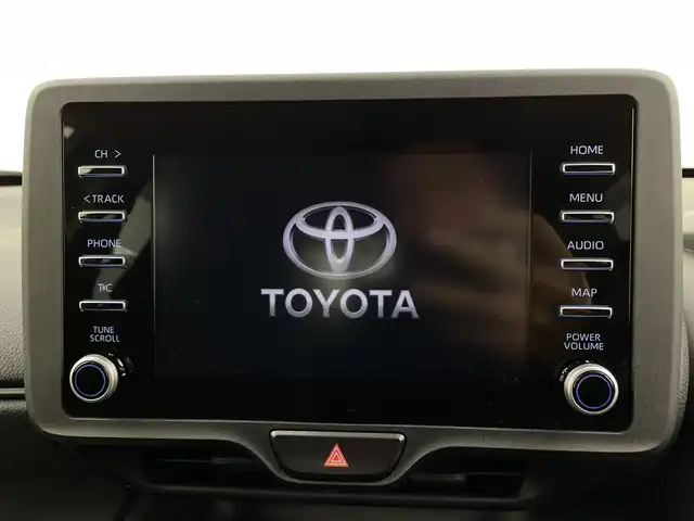 トヨタ ヤリスクロス X 新潟県 2022(令4)年 1.8万km シルバーメタリック ワンオーナー　/４ＷＤ　/禁煙車　/純正ディスプレイオーディオ/バックモニター　/Ｂｌｕｅｔｏｏｔｈ接続/ETC/スペアキー1本　/ＡＷ付きスタッドレスタイヤ/クルーズコントロール/前方ドライブレコーダー　/純正フロアマット　/衝突被害軽減ブレーキ　/保証書　/取扱説明書/記録簿