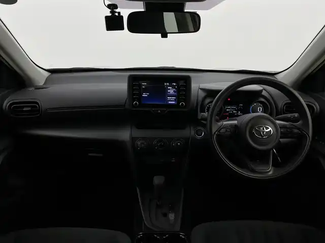 トヨタ ヤリスクロス X 新潟県 2022(令4)年 1.8万km シルバーメタリック ワンオーナー　/４ＷＤ　/禁煙車　/純正ディスプレイオーディオ/バックモニター　/Ｂｌｕｅｔｏｏｔｈ接続/ETC/スペアキー1本　/ＡＷ付きスタッドレスタイヤ/クルーズコントロール/前方ドライブレコーダー　/純正フロアマット　/衝突被害軽減ブレーキ　/保証書　/取扱説明書/記録簿