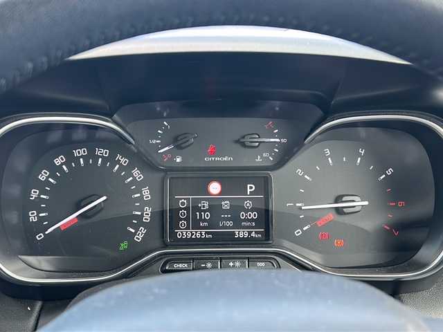 シトロエン Ｃ３ エアクロス シャインパッケージ 佐賀県 2021(令3)年 4万km サーブル 純正ディスプレイオーディオ/Bluetooth/USB/Android Auto/Apple Car Play/ワンオーナー/サンルーフ/クルーズコントロール/前方ドライブレコーダー/レーンキープアシスト/衝突軽減システム/ブラインドスポットモニター/クリアランスソナー/アクティブセーフティブレーキ/疲労検知システム/純正アルミホイール/純正フロアマット/置くだけ充電/LEDオートライト／オートマチックハイビーム/オートエアコン/ETC/保証書/取扱説明書/点検記録簿(R3/4/6)