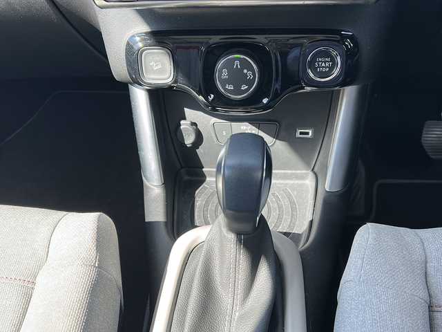 シトロエン Ｃ３ エアクロス シャインパッケージ 佐賀県 2021(令3)年 4万km サーブル 純正ディスプレイオーディオ/Bluetooth/USB/Android Auto/Apple Car Play/ワンオーナー/サンルーフ/クルーズコントロール/前方ドライブレコーダー/レーンキープアシスト/衝突軽減システム/ブラインドスポットモニター/クリアランスソナー/アクティブセーフティブレーキ/疲労検知システム/純正アルミホイール/純正フロアマット/置くだけ充電/LEDオートライト／オートマチックハイビーム/オートエアコン/ETC/保証書/取扱説明書/点検記録簿(R3/4/6)