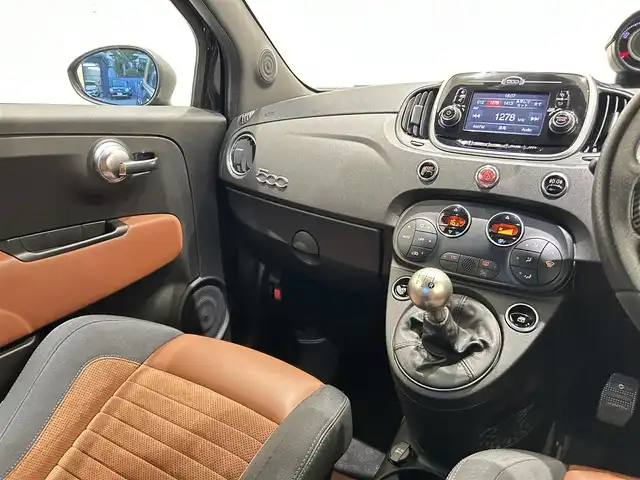 アバルト ５９５ コンペティツィオーネ 福岡県 2017(平29)年 2.2万km 黒 茶／黒ハーフザーシート　/純正ディスプレイオーディオ　/Ｂｌｕｅｔｏｏｔｈ　/オートエアコン　/リアクリアランスソナー　/純正１７インチＡＷ