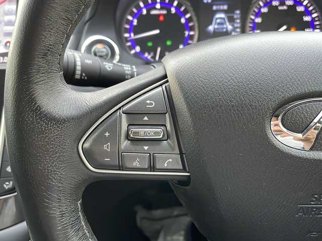 日産 スカイライン 200GT－t タイプP 兵庫県 2016(平28)年 8.2万km スーパーブラック 純正メーカーSDナビ/　Bluetooth/USB/AUX/iPod/AM/FM/フルセグテレビ（走行中視聴不可）/ビルトインETC/前後ドライブレコーダー/アラウンドビューミニター/MTモード付AT/シートメモリ/パワーシート（D+N席）/シートヒーター（D+N席）/アイドリングストップ/アダプティブクルーズコントロール/アンチロック・ブレーキ・システム/レーンキープアシスト/前後コーナーセンサー/横滑り防止装置/盗難防止装置/パワーステアリング/パワーウィンドウ/エアバッグ（W+サイド）/純正フロアマット/純正アルミホイール/スマートキー/スペアキー（1本）/LEDヘッドライト/保証書/取扱説明書