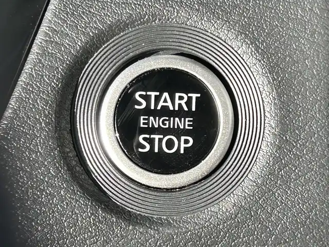 日産 ルークス ハイウェイスター X 福岡県 2023(令5)年 0.6万km ブラック 純正9型ナビ（BT/フルセグ)/アラウンドビューモニター/バックカメラ/フロントカメラ/サイドカメラ/両側パワースライドドア/ハンズフリードア/LEDヘッドライト/フォグランプ/オートライト/純正14インチAW/アイドリングストップ/横滑り防止装置/コーナーセンサー/レーンキープアシスト/盗難防止装置/衝突軽減システム/TVキャンセラー/スマートキー/保証書/取扱説明書