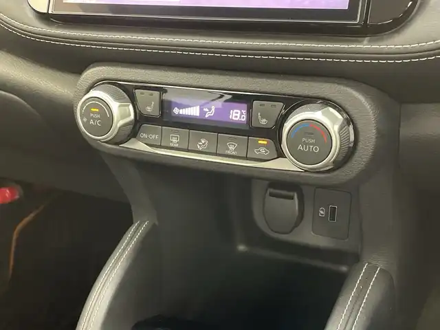 日産 キックス X 新潟県 2020(令2)年 5.6万km ダークブルー ワンオーナー/プロパイロット/純正メモリナビ/　フルセグTV/Bluetooth/CD/DVD/USB/衝突被害軽減ブレーキ/レーンキープアシスト/レーダークルーズコントロール/アラウンドビューモニター/インテリジェントルームミラー/純正ドライブレコーダー【DH5-D】/ハーフレザーシート/前席シートヒーター/ステアリングヒーター/前後コーナーセンサー/ビルトインETC2.0/ステアリングスイッチ