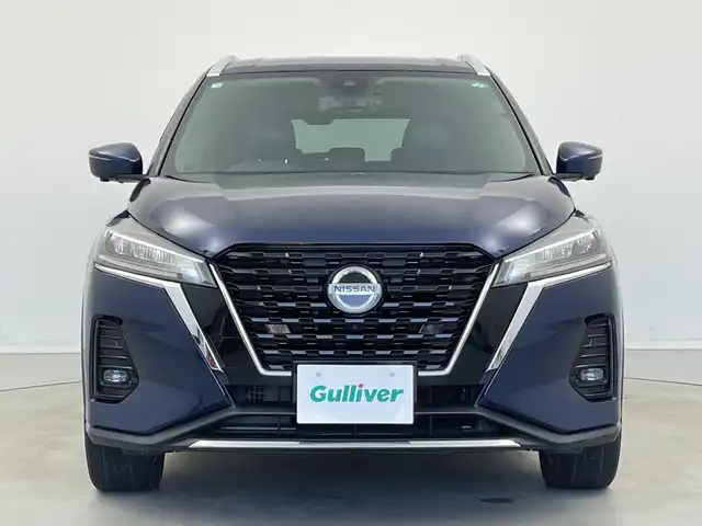 日産 キックス X 新潟県 2020(令2)年 5.6万km ダークブルー ワンオーナー/プロパイロット/純正メモリナビ/　フルセグTV/Bluetooth/CD/DVD/USB/衝突被害軽減ブレーキ/レーンキープアシスト/レーダークルーズコントロール/アラウンドビューモニター/インテリジェントルームミラー/純正ドライブレコーダー【DH5-D】/ハーフレザーシート/前席シートヒーター/ステアリングヒーター/前後コーナーセンサー/ビルトインETC2.0/ステアリングスイッチ