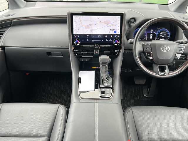 トヨタ アルファードハイブリット Z 岐阜県 2024(令6)年 1.5万km プラチナホワイトパールマイカ 登録時走行距離15122km/デジタルインナーミラー/全方位モニター/純正１４型ディスプレイオーディオ/フルセグＴＶ/バックカメラ/両側パワースライドドア/クルーズコントロール/パワーシート/レザーシート/シートヒーター/禁煙車/エアシート/ステアリングヒーター/前後ドライブレコーダー/ドアバイザー/プッシュスタート/スマートキー/スペアキー/LEDヘッドライト/フォグランプ/オートライト/オートマチックハイビーム/ビルトインETC/純正フロアマット/純正アルミホイール/レーンキープアシスト/アイドリングストップ