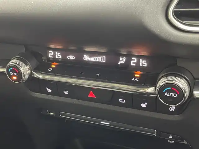 マツダ ＣＸ－３０ XD Lパッケージ 埼玉県 2020(令2)年 2.4万km チタニウムフラッシュマイカ i-ACTIVSENSE/360°ビュー・モニター/アダプティブLEDヘッドライト (ALH)/ハイビームコントロールシステム (HBC)/レーンキープアシストシステム (LAS)/ドライバーアテンションアラート (DAA)/レーダークルーズコントロール /スマートブレーキサポート (SBS)/純正マツダコネクトナビ/　DTV CD DVD BT Apple Carplay HDMI/レザーシート/アクティブドライビングディスプレイ/前席シートヒーター/ステアリングヒーター/D席メモリ付パワーシート/パーキングセンサー/ブラインドスポットモニタリング（BSM）/TRC（トラクションコントロール）/純正前後ドライブレコーダー/純正ビルトインETC/エンジンスタートボタン/スマートキー/スペアキー/純正フロアマット