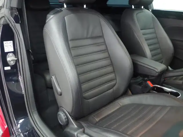 フォルクスワーゲン ザ・ビートル 2．0 Rライン 兵庫県 2017(平29)年 5.3万km ディープブラックパールエフェクト 純正ナビ/リアビューカメラ/前後センサー/フルセグTV/Bluetooth接続/レザーシート/シートヒーター/クルーズコントロール/ブラインドスポットディテクション/リアトラフィックアラート/オートエアコン/オートライト/プッシュスタート/キセノンヘッドライト/ETC/OPエアコンパネル/OPシフトカバーパネル/OPルームミラーカバー/OPフロントライセンスプレートトリム/OPドアサイドパネルモール/純正フロアマット/ドライブレコーダー