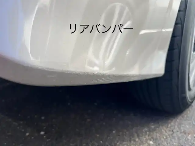 トヨタ プリウス ＰＨＶ S ナビパッケージ 三重県 2017(平29)年 7.2万km スティールブロンドM 11.6インチ純正ナビ（Bluetooth/地デジTV/AM/FM/USB/iPod/AUX）/セーフティセンスP（プリクラッシュセーフティシステム/レーンディパーチャーアラート/アダプティブハイビームシステム/レーダークルーズコントロール）/バックカメラ/ビルトインETC/純正ドライブレコーダー（前）/シートヒーター（前席）/ステアリングヒーター/クールグレー内装/ターコイズエアコン吹出口加飾/ボディ同色ドアミラー（電動オート格納機能/ヒーター/ウィンカー付/無塗装ドアミラー取付部）/充電インレット（普通充電/急速充電）/レーダー（コムテック/リモコン有）/オートエアコン（リモートエアコンシステム）/静電式エアコンパネル/LEDヘッドランプ/ブルーエンブレム付ブラックアクリル製フロントグリル/開口部無塗装横桟フロントバンパー/薄暮灯付LEDフロントフォグランプ/スマートエントリー/スタートシステム（ブルーエンジンスイッチ）/スペアキー