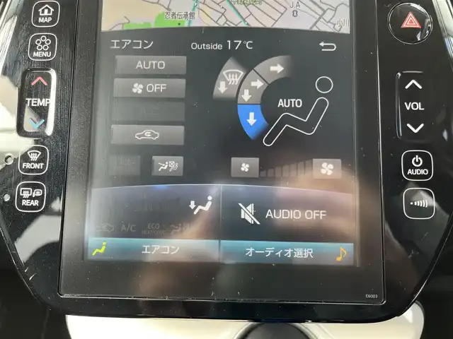 トヨタ プリウス ＰＨＶ S ナビパッケージ 三重県 2017(平29)年 7.2万km スティールブロンドM 11.6インチ純正ナビ（Bluetooth/地デジTV/AM/FM/USB/iPod/AUX）/セーフティセンスP（プリクラッシュセーフティシステム/レーンディパーチャーアラート/アダプティブハイビームシステム/レーダークルーズコントロール）/バックカメラ/ビルトインETC/純正ドライブレコーダー（前）/シートヒーター（前席）/ステアリングヒーター/クールグレー内装/ターコイズエアコン吹出口加飾/ボディ同色ドアミラー（電動オート格納機能/ヒーター/ウィンカー付/無塗装ドアミラー取付部）/充電インレット（普通充電/急速充電）/レーダー（コムテック/リモコン有）/オートエアコン（リモートエアコンシステム）/静電式エアコンパネル/LEDヘッドランプ/ブルーエンブレム付ブラックアクリル製フロントグリル/開口部無塗装横桟フロントバンパー/薄暮灯付LEDフロントフォグランプ/スマートエントリー/スタートシステム（ブルーエンジンスイッチ）/スペアキー