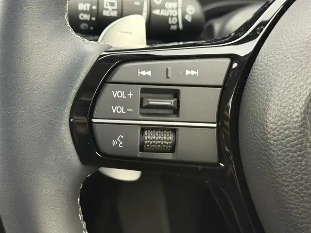 ホンダ ＺＲ－Ｖ ハイブリッド e:HEV Z 愛知県 2023(令5)年 0.4万km ミッドナイトブルービームM 純正9インチナビ/　・アラウンドビューモニター/　・フルセグTV/BOSEスピーカー/ワイヤレス充電器/ホンダセンシング/　・衝突軽減システム/　・クルーズコントロール/　・横滑り防止装置/　・コーナーセンサー/　・レーンキープアシスト/　・オートライト/　・オートマチックハイビーム/LEDヘッドライト/ダウンヒルアシストコントロール/電動リアゲート/パワーシート/シートメモリー/ステアリングヒーター/パドルシフト/ETC2.0/純正18AW/純正フロアマット/スマートキーHDDナビ