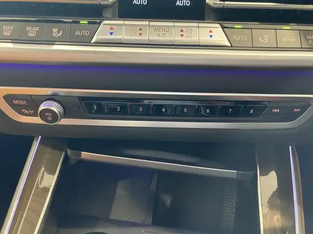 ＢＭＷ ＢＭＷ Ｘ５ xDrive 35d Mスポーツ 熊本県 2022(令4)年 2.3万km 黒 ・ワンオーナー/・プッシュスタート/・パノラマサンルーフ/・インテリジェントセーフティ/・注意喚起アシスタント/・ステアリングアシスト/・PDC自動起動/・アクティブPDC緊急ブレーキ/・パーキングアシスト/・ハイビームアシスト/・クルーズコントロール(追従式)/・茶革シート/・前席パワーシート/・全席シートヒーター/・純正メモリナビ/　【Bluetooth・USB・AppleCarPlay】/・フルセグTV/・全方位カメラ/・ETC/・ワイヤレス充電/・ドライブレコーダー(前後録画)/・パワーバックドア/・LEDヘッドランプ/・純正マット/・保証書/取説フリップダウンモニター