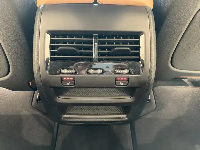 ＢＭＷ ＢＭＷ Ｘ５ xDrive 35d Mスポーツ 熊本県 2022(令4)年 2.3万km 黒 ・ワンオーナー/・プッシュスタート/・パノラマサンルーフ/・インテリジェントセーフティ/・注意喚起アシスタント/・ステアリングアシスト/・PDC自動起動/・アクティブPDC緊急ブレーキ/・パーキングアシスト/・ハイビームアシスト/・クルーズコントロール(追従式)/・茶革シート/・前席パワーシート/・全席シートヒーター/・純正メモリナビ/　【Bluetooth・USB・AppleCarPlay】/・フルセグTV/・全方位カメラ/・ETC/・ワイヤレス充電/・ドライブレコーダー(前後録画)/・パワーバックドア/・LEDヘッドランプ/・純正マット/・保証書/取説フリップダウンモニター