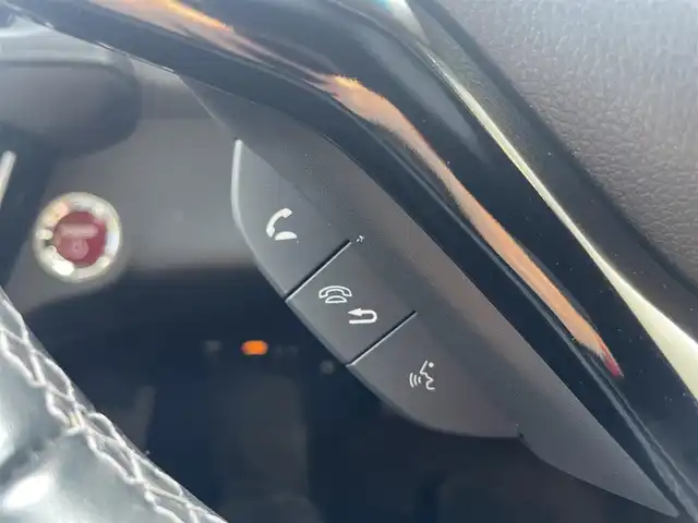 ホンダ ヴェゼル ハイブリッド Z ホンダセンシング 愛知県 2017(平29)年 5.7万km ルーセブラックM /禁煙車//純正ナビ(VXM-164VFi)//フルセグTV・AMFM・CD・DVD・SD・Bluetooth//バックカメラ//ETC//コンフォートビューパッケージ//ホンダセンシング//LEDヘッドライト//オートライト//フロントフォグランプ//ルーフレール//メッキフロントバンパーガーニッシュ//メッキフロントフォグガーニッシュ//チタン風マフラーカッター//専用インテリア(スエード調+ブラウンステッチ)//プライムスムース&スエード調コンビシート//前席シートヒーター//プラズマクラスター//電子パーキングブレーキ//ブレーキホールド//純正18インチアルミホイール//無限フロアマット//無限ドアバイザー//革巻きステアリング//ステアリングスイッチ//プッシュスタート//電動格納ミラー//アイドリングストップ//イモビライザー//新車保証書