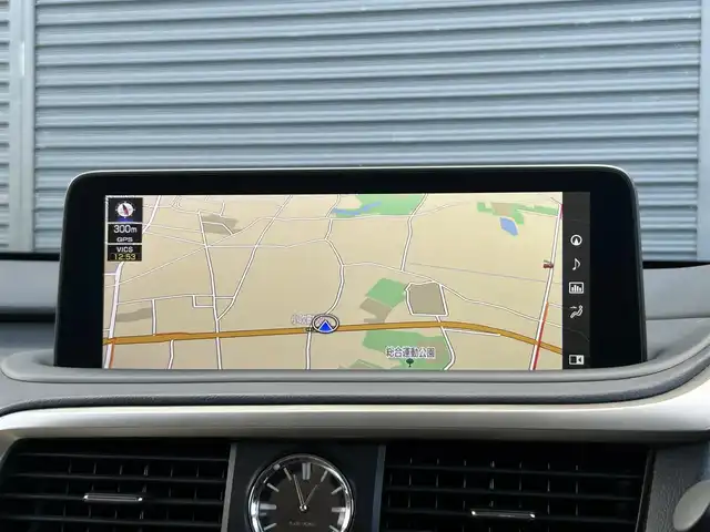 レクサス ＲＸ 450hL 茨城県 2021(令3)年 3.2万km ソニッククォーツ 後期型 /ム-ンル-フ /マクレビ /HUD /パノラミックビュ-モニタ- /白革 /シ-トヒ-タ- /ベンチレ-ション /M付PWシ-ト /ステアヒ-タ- /PWテ-ルゲ-ト /三眼LED /オ-トハイビ-ム /ナビ /TV /BT /レクサスSFT /ACC /LKA /BSM  /ETC2.0 /禁煙車