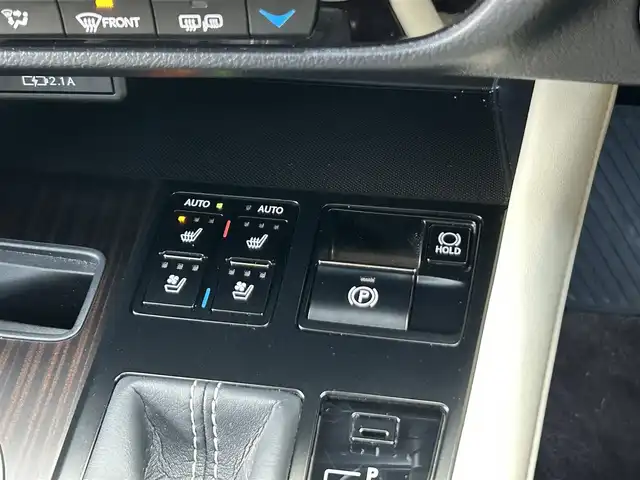 レクサス ＲＸ 450hL 茨城県 2021(令3)年 3.2万km ソニッククォーツ 後期型 /ム-ンル-フ /マクレビ /HUD /パノラミックビュ-モニタ- /白革 /シ-トヒ-タ- /ベンチレ-ション /M付PWシ-ト /ステアヒ-タ- /PWテ-ルゲ-ト /三眼LED /オ-トハイビ-ム /ナビ /TV /BT /レクサスSFT /ACC /LKA /BSM  /ETC2.0 /禁煙車