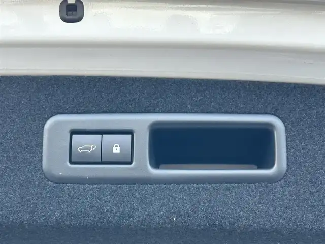 レクサス ＲＸ 450hL 茨城県 2021(令3)年 3.2万km ソニッククォーツ 後期型 /ム-ンル-フ /マクレビ /HUD /パノラミックビュ-モニタ- /白革 /シ-トヒ-タ- /ベンチレ-ション /M付PWシ-ト /ステアヒ-タ- /PWテ-ルゲ-ト /三眼LED /オ-トハイビ-ム /ナビ /TV /BT /レクサスSFT /ACC /LKA /BSM  /ETC2.0 /禁煙車