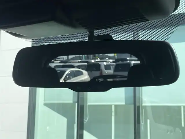 三菱 アウトランダー ＰＨＥＶ P 和歌山県 2023(令5)年 1.3万km ホワイトダイヤモンド 純正12.3インチコネクトナビ/全方位カメラ/フルセグTV/前方衝突防止支援/後側方衝突防止支援/前後コーナーセンサー/踏み間違い衝突防止アシスト/レーダークルーズコントロール/パドルシフト/ポジションメモリー/パワーシート/シートヒーター/電動リアゲート/HUD/LEDヘッドライト/フォグランプ/オートチックハイビーム