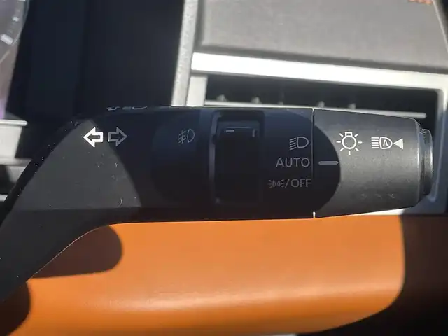 三菱 アウトランダー ＰＨＥＶ P 和歌山県 2023(令5)年 1.3万km ホワイトダイヤモンド 純正12.3インチコネクトナビ/全方位カメラ/フルセグTV/前方衝突防止支援/後側方衝突防止支援/前後コーナーセンサー/踏み間違い衝突防止アシスト/レーダークルーズコントロール/パドルシフト/ポジションメモリー/パワーシート/シートヒーター/電動リアゲート/HUD/LEDヘッドライト/フォグランプ/オートチックハイビーム