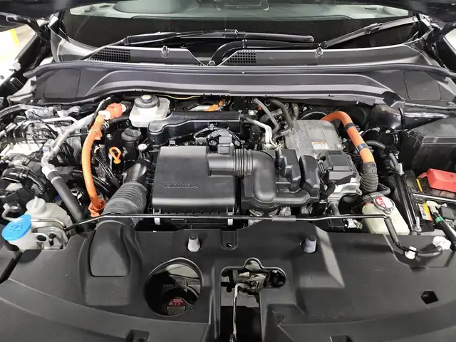 ホンダ ヴェゼル ハイブリッド e:HEV Z 島根県 2021(令3)年 9.7万km メテオロイドグレーメタリック 4WD/純正MOP9型ナビ/フルセグTV/ハンズフリーパワーバックドア/バックカメラ/ビルトインETC2.0/前後ドライブレコーダー/アダプティブクルーズコントロール/前後パーキングセンサー/ホンダセンシング/・衝突被害軽減ブレーキ/・車線逸脱防止支援システム/・前後誤発進抑制機能/・オートハイビーム/ブラインドスポットインフォメーション/フルLEDヘッドランプ/革巻きステアリング/パドルシフト/ハーフレザーシート/前席シートヒーター/社外18インチアルミホイール/スマートキー/プッシュエンジンスタート/禁煙車