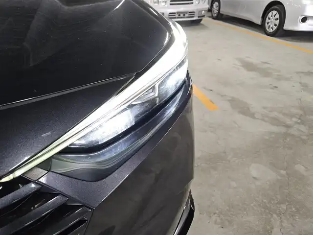 ホンダ ヴェゼル ハイブリッド e:HEV Z 島根県 2021(令3)年 9.7万km メテオロイドグレーメタリック 4WD/純正MOP9型ナビ/フルセグTV/ハンズフリーパワーバックドア/バックカメラ/ビルトインETC2.0/前後ドライブレコーダー/アダプティブクルーズコントロール/前後パーキングセンサー/ホンダセンシング/・衝突被害軽減ブレーキ/・車線逸脱防止支援システム/・前後誤発進抑制機能/・オートハイビーム/ブラインドスポットインフォメーション/フルLEDヘッドランプ/革巻きステアリング/パドルシフト/ハーフレザーシート/前席シートヒーター/社外18インチアルミホイール/スマートキー/プッシュエンジンスタート/禁煙車