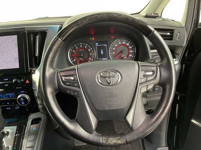 トヨタ アルファード S Cパッケージ 道央・札幌 2023(令5)年 4.9万km ブラック ・４ＷＤ/寒冷地仕様/・トヨタセーフティセンス/・プリクラッシュセーフティ/・ブラインドスポットモニター/・レーダークルーズコントロール/・ＬＴＡ・ＲＣＴＡ・ＲＳＡ・/・純正ディスプレイオーディオ/・ナビ.Bluetooth.Miracast/・バックカメラ/・両側パワースライドドア/・パワーバックドア/・レザーシート・オットマンシート/・ベンチレーション/シートヒーター/・パワーシート（Ｄ．Ｎ.二列目）/・ウッドコンビハンドル/ステアリングヒーター/・ＡＣ１００Ｖ/デジタルインナーミラー/・ドライブレコーダー/スマートキー