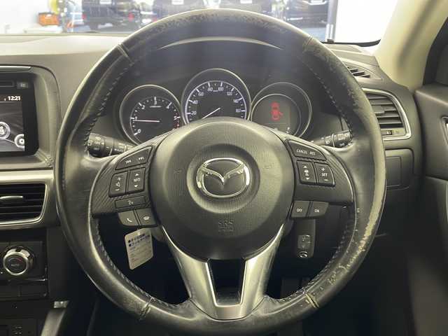 マツダ ＣＸ－５ XD プロアクティブ 大阪府 2015(平27)年 6万km クリスタルホワイトパールマイカ 純正SDナビ/【Bluetooth/CD/DVD/FM/AM/USB】/ブラインドスポットモニター(BSM)/バックカメラ/サイドカメラ/レーダークルーズコントロール/レーンキープアシスト/パーキングセンサー/スマートブレーキ/純正17インチAW/純正フロアマット/LEDヘッドライト/オートライト/MTモード付き/電動パーキング/ETC/AAC