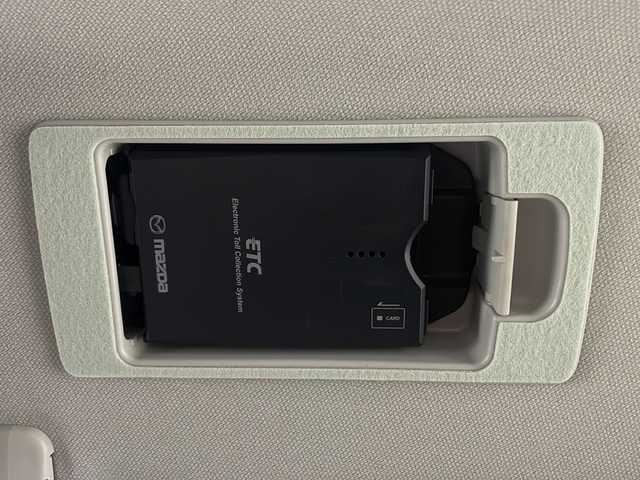 マツダ ＣＸ－５ XD プロアクティブ 大阪府 2015(平27)年 6万km クリスタルホワイトパールマイカ 純正SDナビ/【Bluetooth/CD/DVD/FM/AM/USB】/ブラインドスポットモニター(BSM)/バックカメラ/サイドカメラ/レーダークルーズコントロール/レーンキープアシスト/パーキングセンサー/スマートブレーキ/純正17インチAW/純正フロアマット/LEDヘッドライト/オートライト/MTモード付き/電動パーキング/ETC/AAC