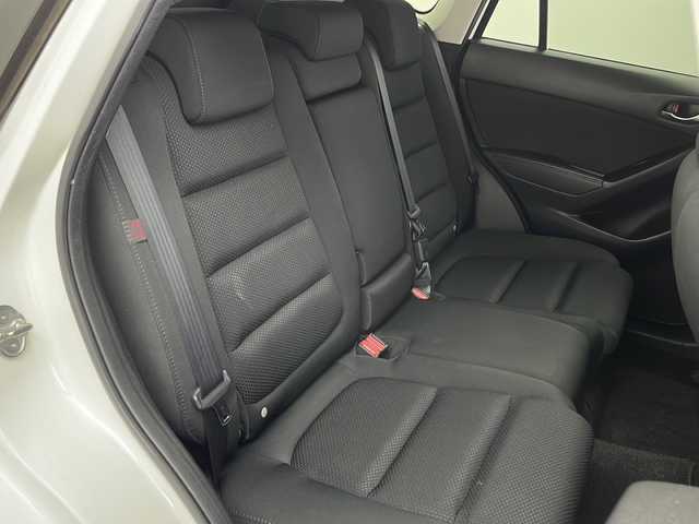 マツダ ＣＸ－５ XD プロアクティブ 大阪府 2015(平27)年 6万km クリスタルホワイトパールマイカ 純正SDナビ/【Bluetooth/CD/DVD/FM/AM/USB】/ブラインドスポットモニター(BSM)/バックカメラ/サイドカメラ/レーダークルーズコントロール/レーンキープアシスト/パーキングセンサー/スマートブレーキ/純正17インチAW/純正フロアマット/LEDヘッドライト/オートライト/MTモード付き/電動パーキング/ETC/AAC
