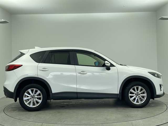 マツダ ＣＸ－５ XD プロアクティブ 大阪府 2015(平27)年 6万km クリスタルホワイトパールマイカ 純正SDナビ/【Bluetooth/CD/DVD/FM/AM/USB】/ブラインドスポットモニター(BSM)/バックカメラ/サイドカメラ/レーダークルーズコントロール/レーンキープアシスト/パーキングセンサー/スマートブレーキ/純正17インチAW/純正フロアマット/LEDヘッドライト/オートライト/MTモード付き/電動パーキング/ETC/AAC