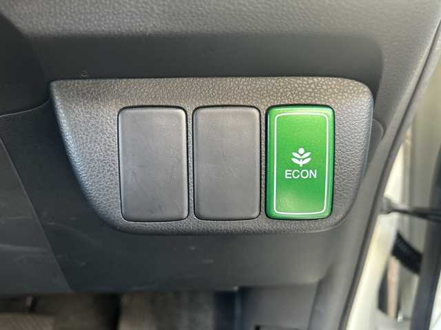 ホンダ フィット ハイブリット 10thアニバーサリー 広島県 2012(平24)年 5.3万km プレミアムホワイトパール 禁煙/純正ナビ（VXM-128VS）/・ワンセグ/CD/DVD/SD/USB/クルーズコントロール/電動格納ウィンカーミラー/HIDパッケージ/・ディスチャージヘッドライト〈HID〉/・シルバー塗装インナードアハンドル/・ブラック塗装フロントピラーガーニッシュ/ドアバイザー/純正フロアマット/スマートキー/社外アルミホイール