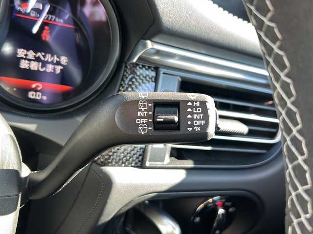 ポルシェ ポルシェ マカン GTS 静岡県 2024(令6)年 2万km グレー 純正ナビ/・AM/FM/・Bluetooth/・USB/・SD/主要装備/・ＢＯＳＥサウンドシステム/・360度サラウンドビュー/・車線逸脱警告/・アダプティブクルーズコントロール/・エアサスペンション/・21インチ RS Spyder デザイン ホイール/・ポルシェダイナミックライトシステム/・全席シートヒーター/・７速ＰＤＫ/・運転席＋助手席パワーシート/・パドルシフト/・前後ドライブレコーダー/・ＥＴＣ２．０/・アイドリングストップ/・パワーバックドア