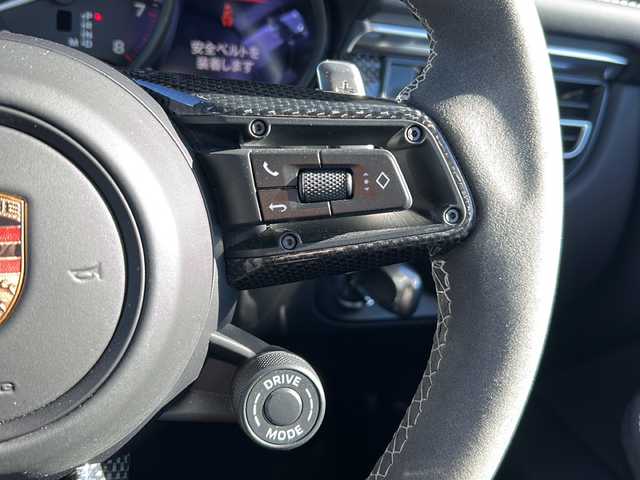 ポルシェ ポルシェ マカン GTS 静岡県 2024(令6)年 2万km グレー 純正ナビ/・AM/FM/・Bluetooth/・USB/・SD/主要装備/・ＢＯＳＥサウンドシステム/・360度サラウンドビュー/・車線逸脱警告/・アダプティブクルーズコントロール/・エアサスペンション/・21インチ RS Spyder デザイン ホイール/・ポルシェダイナミックライトシステム/・全席シートヒーター/・７速ＰＤＫ/・運転席＋助手席パワーシート/・パドルシフト/・前後ドライブレコーダー/・ＥＴＣ２．０/・アイドリングストップ/・パワーバックドア
