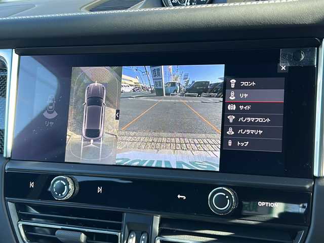 ポルシェ ポルシェ マカン GTS 静岡県 2024(令6)年 2万km グレー 純正ナビ/・AM/FM/・Bluetooth/・USB/・SD/主要装備/・ＢＯＳＥサウンドシステム/・360度サラウンドビュー/・車線逸脱警告/・アダプティブクルーズコントロール/・エアサスペンション/・21インチ RS Spyder デザイン ホイール/・ポルシェダイナミックライトシステム/・全席シートヒーター/・７速ＰＤＫ/・運転席＋助手席パワーシート/・パドルシフト/・前後ドライブレコーダー/・ＥＴＣ２．０/・アイドリングストップ/・パワーバックドア