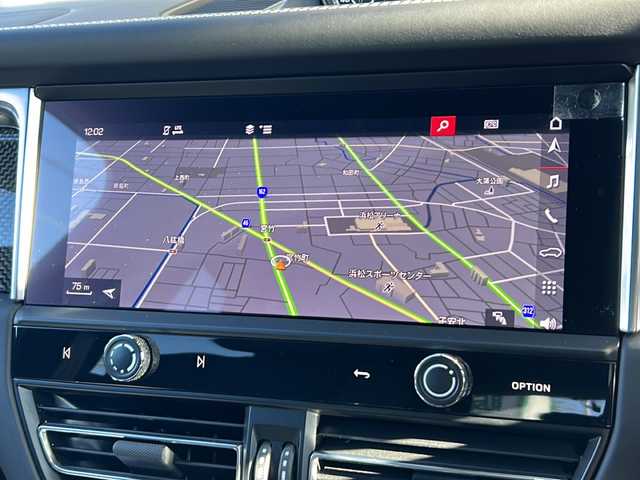 ポルシェ ポルシェ マカン GTS 静岡県 2024(令6)年 2万km グレー 純正ナビ/・AM/FM/・Bluetooth/・USB/・SD/主要装備/・ＢＯＳＥサウンドシステム/・360度サラウンドビュー/・車線逸脱警告/・アダプティブクルーズコントロール/・エアサスペンション/・21インチ RS Spyder デザイン ホイール/・ポルシェダイナミックライトシステム/・全席シートヒーター/・７速ＰＤＫ/・運転席＋助手席パワーシート/・パドルシフト/・前後ドライブレコーダー/・ＥＴＣ２．０/・アイドリングストップ/・パワーバックドア