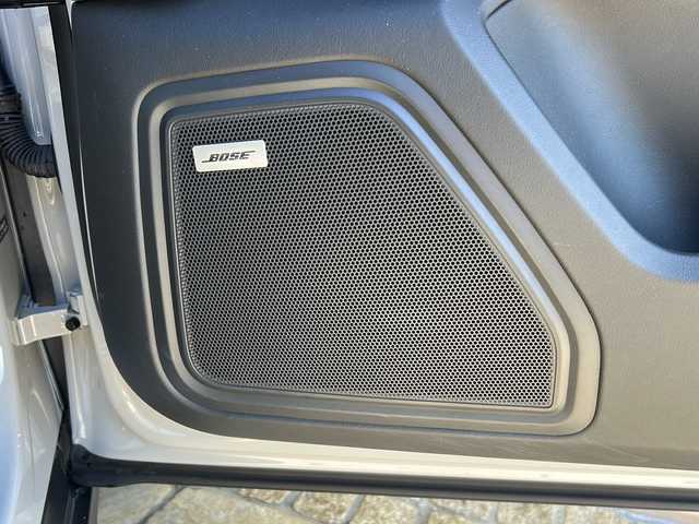 ポルシェ ポルシェ マカン GTS 静岡県 2024(令6)年 2万km グレー 純正ナビ/・AM/FM/・Bluetooth/・USB/・SD/主要装備/・ＢＯＳＥサウンドシステム/・360度サラウンドビュー/・車線逸脱警告/・アダプティブクルーズコントロール/・エアサスペンション/・21インチ RS Spyder デザイン ホイール/・ポルシェダイナミックライトシステム/・全席シートヒーター/・７速ＰＤＫ/・運転席＋助手席パワーシート/・パドルシフト/・前後ドライブレコーダー/・ＥＴＣ２．０/・アイドリングストップ/・パワーバックドア