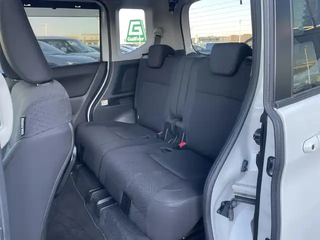 スズキ ソリオ バンディット HV MV 東京都 2020(令2)年 5.6万km パール 純正８型ナビ（CD/DVD/USB/SD/Bluetooth）/スズキセーフティセンス衝突軽減ブレーキ/レーダークルーズコントロール/前後コーナーセンサー/レーンキープアシスト/片側パワースライドドア/パドルシフト/前席シートヒーター/バックカメラ/後席サンシェード/純正バイザー/フロアマット