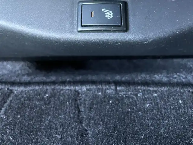 スズキ ソリオ バンディット HV MV 東京都 2020(令2)年 5.6万km パール 純正８型ナビ（CD/DVD/USB/SD/Bluetooth）/スズキセーフティセンス衝突軽減ブレーキ/レーダークルーズコントロール/前後コーナーセンサー/レーンキープアシスト/片側パワースライドドア/パドルシフト/前席シートヒーター/バックカメラ/後席サンシェード/純正バイザー/フロアマット