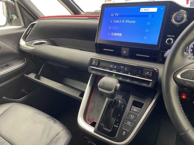 トヨタ ノア S－Z 沖縄県 2022(令4)年 2.9万km ホワイトパールクリスタルシャイン 純正１０．５型ナビ/（フルセグＴＶ　Ｂｌｕｅｔｏｏｔｈ　DVD　HDMI）/フリップダウンモニター/バックカメラ/ＥＴＣ2.0　/両側パワースライドドア/前後ドライブレコーダー/クルーズコントロール/トヨタセーフティセンス/コーナーセンサー/モデリスタエアロ/ENKEI製アルミホイール/シートヒーター/プッシュスタート/スマートキー/スペアキー