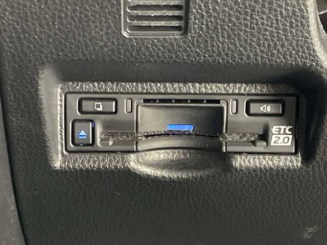 トヨタ ノア S－Z 沖縄県 2022(令4)年 2.9万km ホワイトパールクリスタルシャイン 純正１０．５型ナビ/（フルセグＴＶ　Ｂｌｕｅｔｏｏｔｈ　DVD　HDMI）/フリップダウンモニター/バックカメラ/ＥＴＣ2.0　/両側パワースライドドア/前後ドライブレコーダー/クルーズコントロール/トヨタセーフティセンス/コーナーセンサー/モデリスタエアロ/ENKEI製アルミホイール/シートヒーター/プッシュスタート/スマートキー/スペアキー