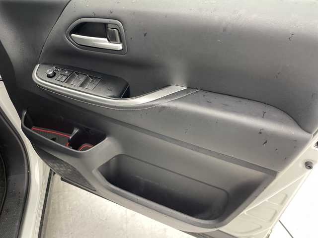 トヨタ ノア S－Z 沖縄県 2022(令4)年 2.9万km ホワイトパールクリスタルシャイン 純正１０．５型ナビ/（フルセグＴＶ　Ｂｌｕｅｔｏｏｔｈ　DVD　HDMI）/フリップダウンモニター/バックカメラ/ＥＴＣ2.0　/両側パワースライドドア/前後ドライブレコーダー/クルーズコントロール/トヨタセーフティセンス/コーナーセンサー/モデリスタエアロ/ENKEI製アルミホイール/シートヒーター/プッシュスタート/スマートキー/スペアキー